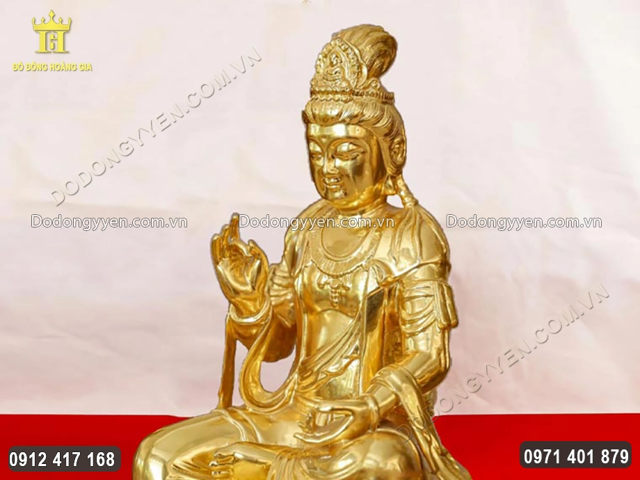 Gương mặt tròn đầy phúc hậu của Phật Bà